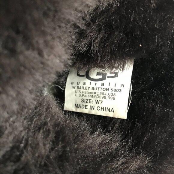 UGG Brown Bailey Button II 5803 Size US 7 EU 37.5 - Picture 11 of 11